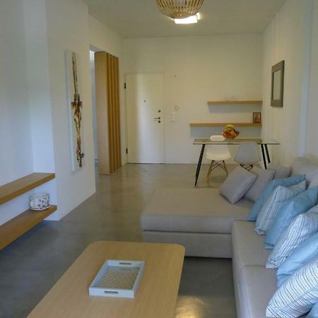 Deluxe Apartment In Vouliagmeni Athens Exterior photo